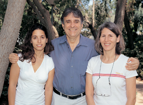 Prof. Yari Reiser and his team. Transplant cells